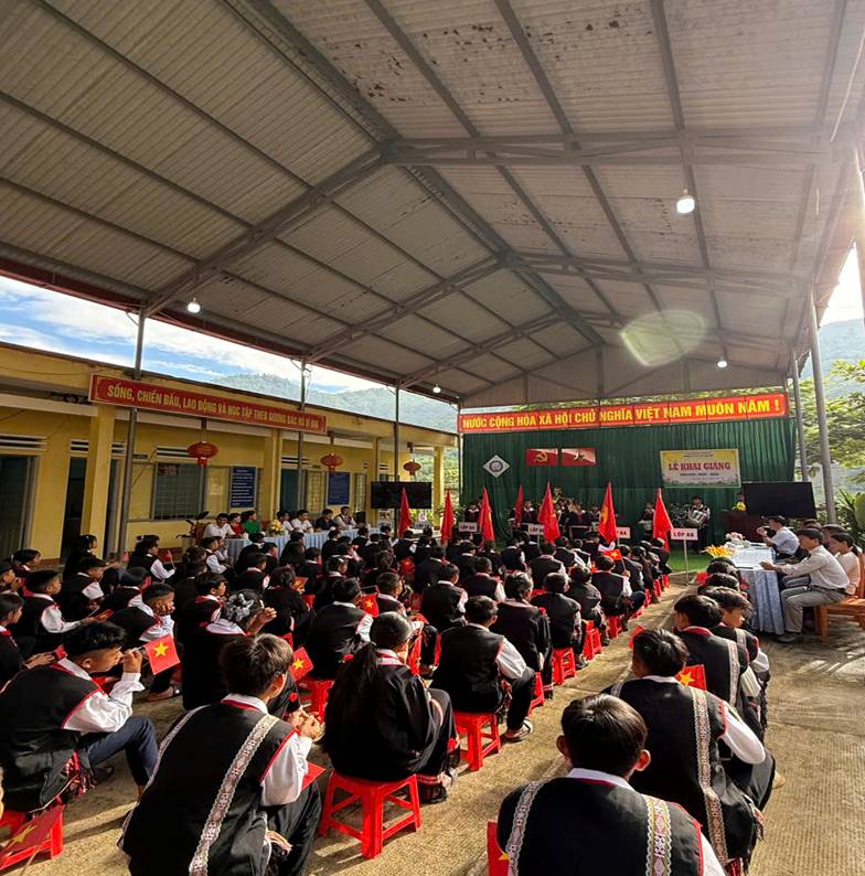 Trường PTDTBT THCS Đắk Nên long trọng tổ chức Lễ Khai giảng năm học 2025–2026
