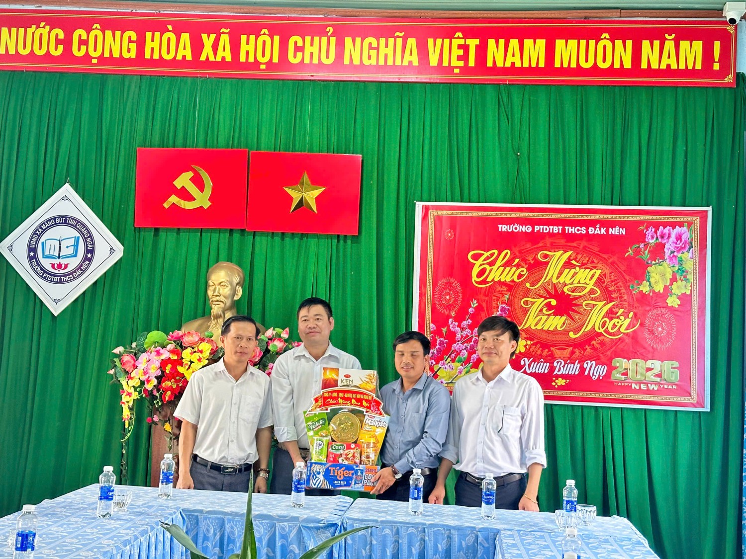 RỘN RÀNG NGÀY HỘI “BÁNH CHƯNG XANH – TẾT QUÊ HƯƠNG – XUÂN SUM VẦY” TẠI TRƯỜNG PTDTBT THCS ĐẮK NÊN – XUÂN BÍNH NGỌ 2026
